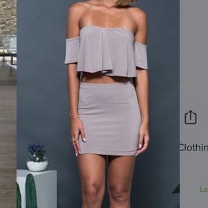 Off the shoulder set